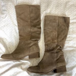 Grey-Taupe Suede Boots